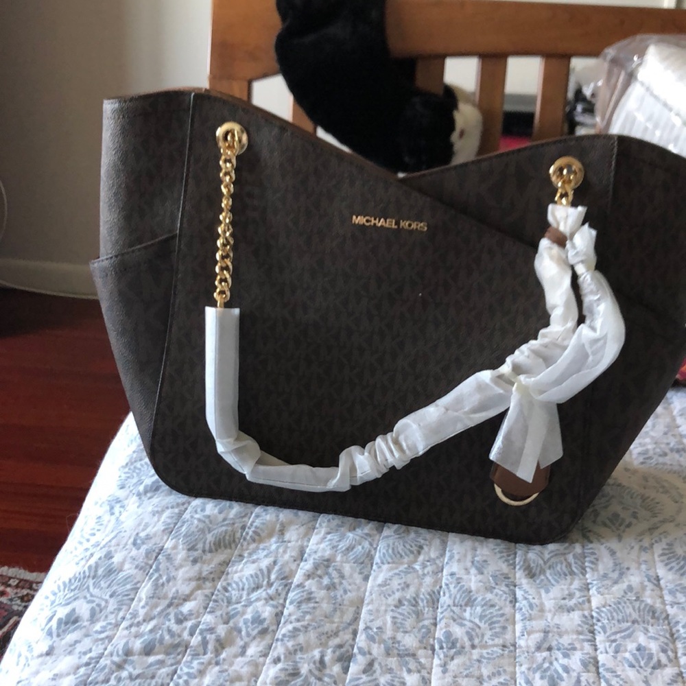 NWT Michael Kors Jet Set Large Logo Shoulder Bag